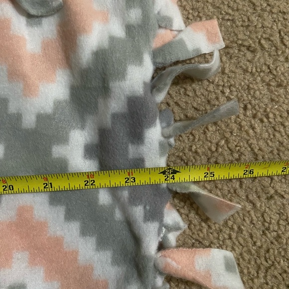 Girls New Handmade Fleece Baby Tie Blanket - Picture 8 of 9